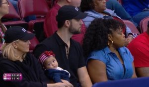 Fed Cup - Le bébé de Serena Williams dans les tribunes