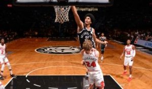 NBA : Jarrett Allen colle Lauri Markkanen sur le poster dans le Top 10