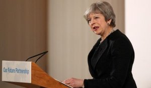 Brexit : Theresa May admet quelques concessions