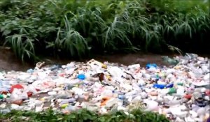 Cette rivière de déchets en Amérique du Sud va vous retourner l'estomac