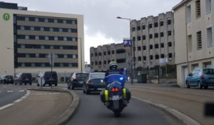 80 km/h: excès de vitesse et feu rouge grillé pour le convoi d'Edouard Philippe (Vidéo)