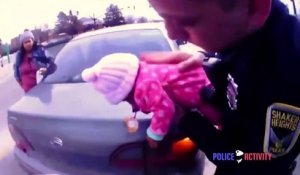 Un policier sauve la vie d'un bébé qui s'étouffe