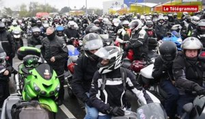 Vannes. Mille motards bravent la pluie contre le sclérose