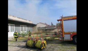 Incendie d'un entrepôt à Monteux