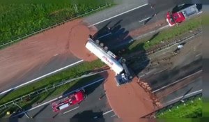 Un camion rempli de chocolat se renverse en Pologne