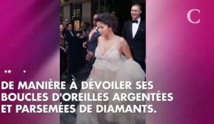VIDEO. Selena Gomez regretterait-elle son look du Met Gala ?