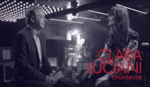 Clara Luciani en interview à Cannes