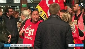 SNCF : vers une amputation des salaires des grévistes ?