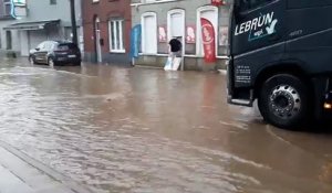 Bléharies: des inondations en plein coeur du village