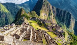 Machu Picchu, une citadelle enchantée dans les montagnes des Andes