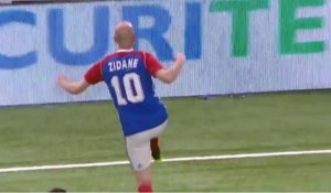 France 98 : But magistral de Zinedine Zidane vs FIFA 98