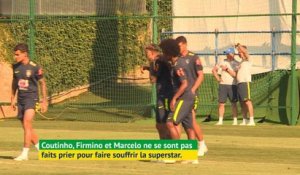 En coulisses - Neymar martyrisé par ses coéquipiers