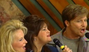 Bill & Gloria Gaither - My Sins Are Gone