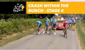 Chute dans le peloton ! / Crash within the bunch ! - Étape 4 / Stage 4 - Tour de France 2018