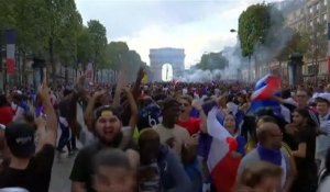 Finale - L'explosion de joie du peuple tricolore au coup de sifflet final