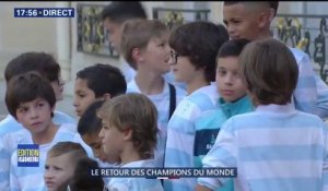 Environ 1500 jeunes venus des mêmes clubs que les Bleus conviés à l'Élysée