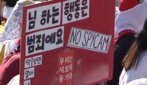 Les Sud-Coréennes contre les caméras-espion