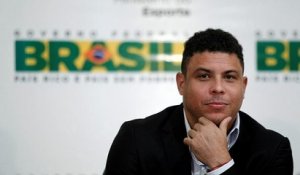 Placé en soins intensifs, le brésilien Ronaldo va mieux