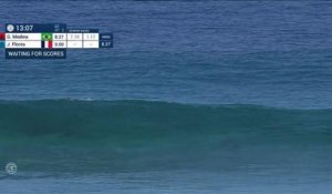 Adrénaline - Surf : Gabriel Medina with an 8.07 Wave vs. J.Flores