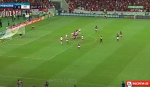 Le coup de canon de Lucas Paquetá avec Flamengo