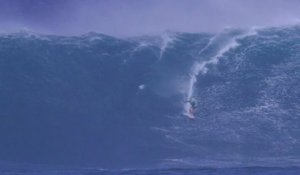 Adrénaline - Surf : Women's XXL Biggest Wave Record Contender- Paige Alms at Jaws