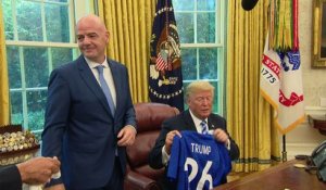 Donald Trump reçoit le président de la FIFA à la Maison Blanche