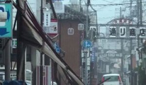 Aéroport inondé, voitures emportées… les images impressionnantes du typhon Jebi au Japon