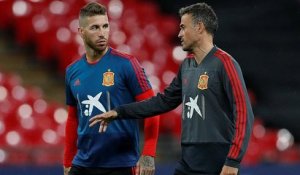 Football : la nouvelle Espagne passe un test en Angleterre