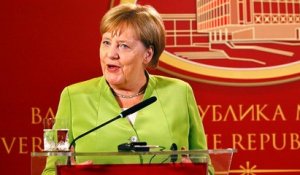 Angela Merkel appelle les Macédoniens à saisir une "chance historique"