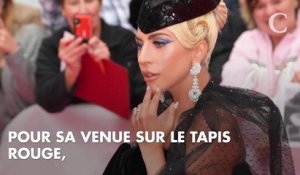 PHOTOS. Lady Gaga fait le show, envoûtante, en robe moulante surmontée d'un voile noir au Festival du film de Toronto