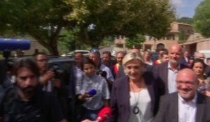 "Cassez-vous !" Marine Le Pen chahutée à Châteaudouble dans le Var