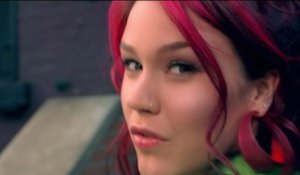 Joss Stone - Tell Me What We're Gonna Do Now