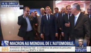 En pleine tempête politique, Emmanuel Macron arrive au mondial de l'automobile
