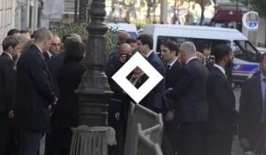 PHOTOS. Les proches de Charles Aznavour réunis à la cathédrale arménienne de Paris