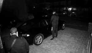 Tesla Model S Being Stolen (720p)
