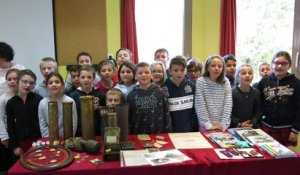 Incollables sur la Grande Guerre, les écoliers de Caumont-sur-Durance chantent le chant des Poilus