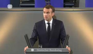 Macron : "L'Europe doit être plus forte"