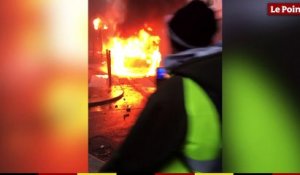 Gilets jaunes : plusieurs voitures incendiées avenue Kléber