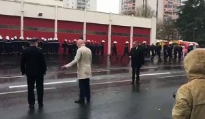 Les pompiers de Cholet tournent le dos aux élus et aux autorités