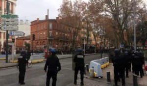 Gilets jaunes - Manifestation des lycéens : Un lycée incendié près de Toulouse, un élève gravement blessé au visage