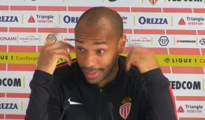 17e j. - Henry : "C'est quoi ce mec ?"