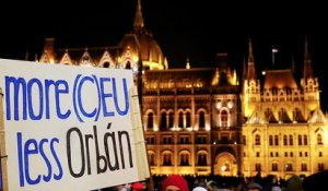 Les Hongrois contre la "loi esclavagiste" de Viktor Orbán