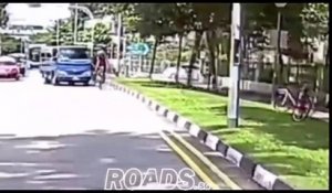 Un cycliste se fait violemment corriger par un camion après un road rage