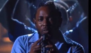 Grammys 2016 : regardez la performance engagée de Kendrick Lamar
