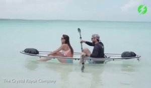 Un kayak transparent pour voir au fond de l'eau... magique