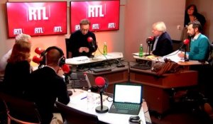 Stéphane Bern accepte le défi lancé par Didier Deschamps : assister à France-Islande torse nu