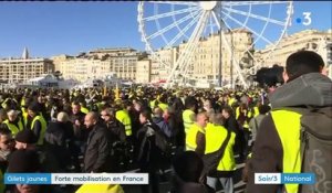 "Gilets jaunes" : forte mobilisation en France