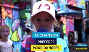 Sa chanson préférée, son meilleur ami, une grimace (ratée) : Tsitsipas répond aux enfants