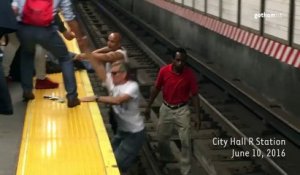 Des passants sauvent un homme tombé sur les rails du métro de New York