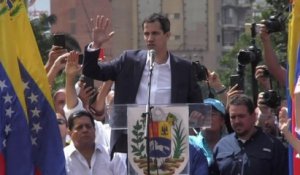 Venezuela: Juan Guaido, un président autoproclamé qui divise